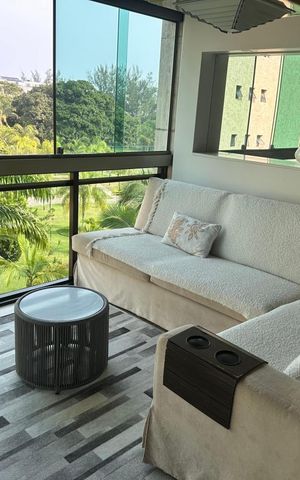 Apartamento à venda com 233m², 4 quartos e 2 vagas Apartamento à venda com 233m², 4 quartos e 2 vagasVaranda