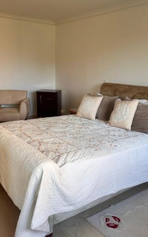 Apartamento à venda com 233m², 4 quartos e 2 vagas Apartamento à venda com 233m², 4 quartos e 2 vagasQuarto 2