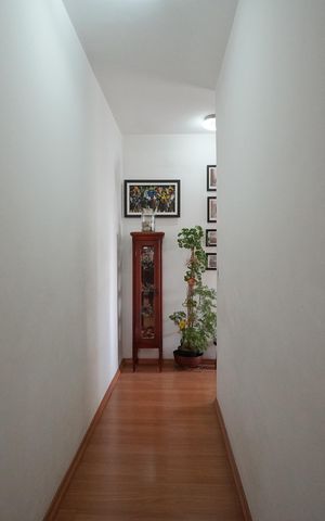 Apartamento à venda com 78m², 2 quartos e 1 vagaCorredor