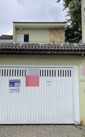 Casa à venda com 115m², 3 quartos e 4 vagas Casa à venda com 115m², 3 quartos e 4 vagasFachada + Placa