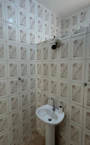 Casa à venda com 70m², 2 quartos e sem vagaBanheiro