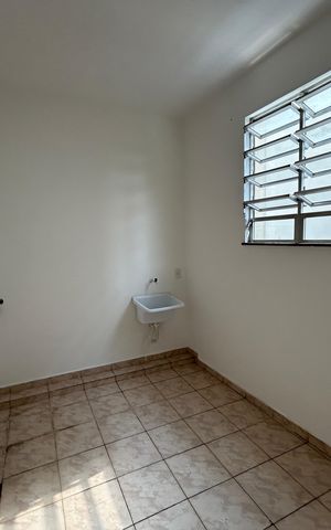 Casa à venda com 70m², 2 quartos e sem vagaÁrea de Serviço
