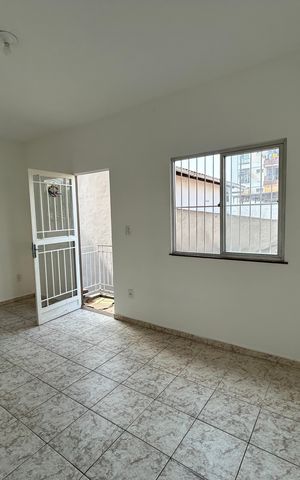 Casa à venda com 70m², 2 quartos e sem vagaSala