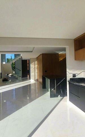 Casa à venda com 273m², 3 quartos e 4 vagas