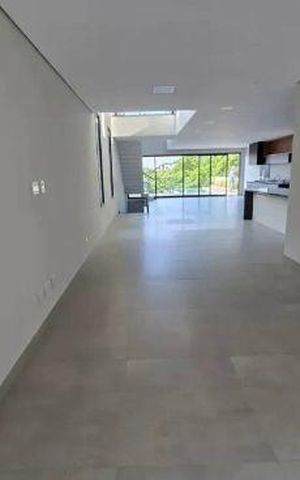 Casa à venda com 310m², 3 quartos e 4 vagas