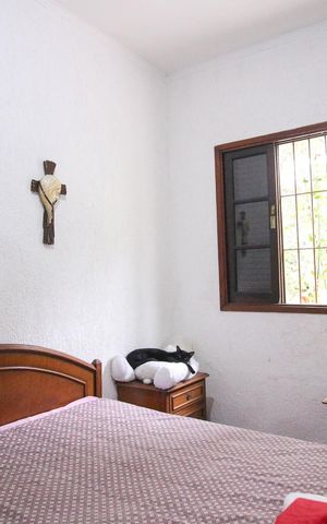 Casa à venda com 330m², 4 quartos e 4 vagas Casa à venda com 330m², 4 quartos e 4 vagasQuarto 1