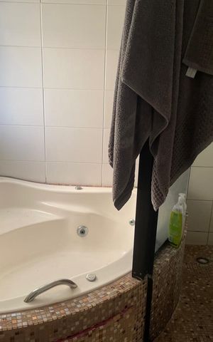 Apartamento para alugar com 237m², 4 quartos e 4 vagas