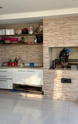 Apartamento para alugar com 237m², 4 quartos e 4 vagas