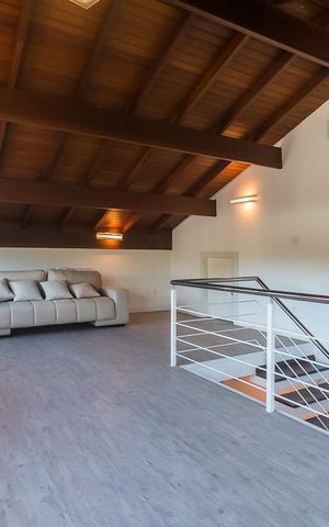 Casa de condomínio para alugar com 270m², 3 quartos e 2 vagas Casa de condomínio para alugar com 270m², 3 quartos e 2 vagasEscritório