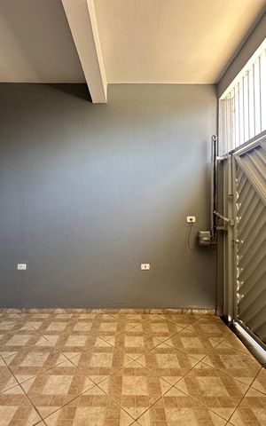 Casa à venda com 144m², 2 quartos e 2 vagas Casa à venda com 144m², 2 quartos e 2 vagasGaragem