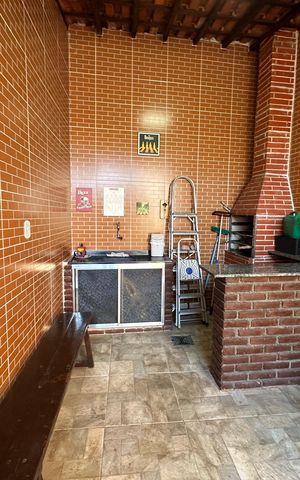Casa à venda com 144m², 2 quartos e 2 vagas Casa à venda com 144m², 2 quartos e 2 vagasChurrasqueira