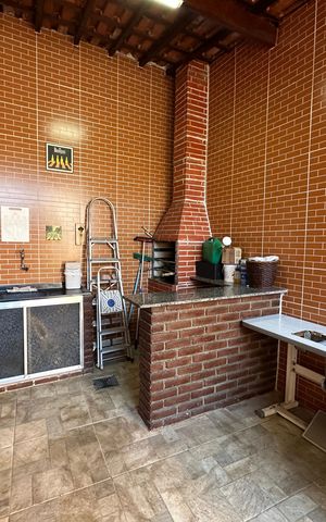 Casa à venda com 144m², 2 quartos e 2 vagas Casa à venda com 144m², 2 quartos e 2 vagasChurrasqueira