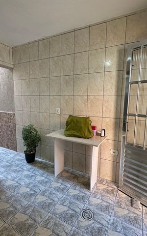 Casa à venda com 144m², 2 quartos e 2 vagas Casa à venda com 144m², 2 quartos e 2 vagasÁrea de Serviço