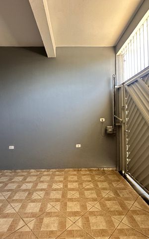 Casa à venda com 144m², 2 quartos e 2 vagas Casa à venda com 144m², 2 quartos e 2 vagasGaragem