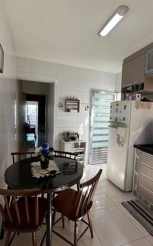Casa à venda com 144m², 2 quartos e 2 vagas Casa à venda com 144m², 2 quartos e 2 vagasCozinha