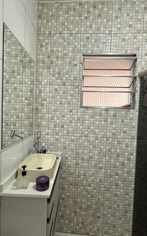 Casa à venda com 144m², 2 quartos e 2 vagas Casa à venda com 144m², 2 quartos e 2 vagasBanheiro
