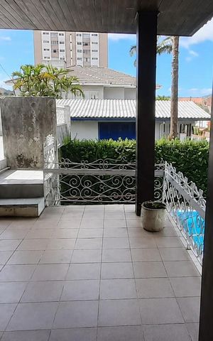 Casa para alugar com 540m², 5 quartos e 5 vagas
