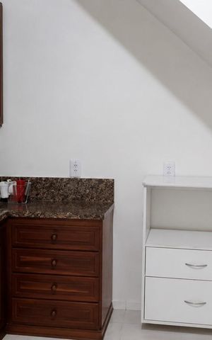 Casa para alugar com 540m², 5 quartos e 5 vagas Casa para alugar com 540m², 5 quartos e 5 vagasCozinha