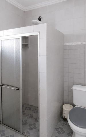 Casa para alugar com 540m², 5 quartos e 5 vagas Casa para alugar com 540m², 5 quartos e 5 vagasBanheiro 4