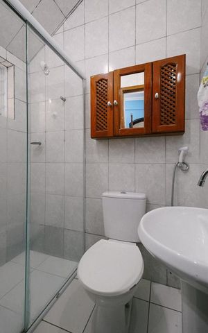 Casa à venda com 300m², 2 quartos e 2 vagas Casa à venda com 300m², 2 quartos e 2 vagasBanheiro da Suíte 2