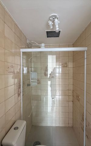 Apartamento à venda com 31m², 1 quarto e 1 vaga Apartamento à venda com 31m², 1 quarto e 1 vagaBanheiro social