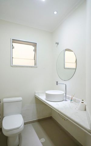 Casa para alugar com 273m², 3 quartos e 3 vagasLavabo