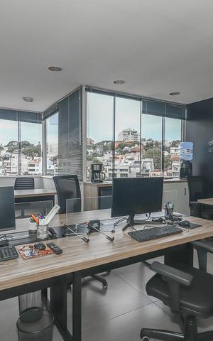 Casa à venda com 500m², 2 quartos e sem vagaSótão