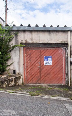 Casa para alugar com 450m², 3 quartos e 2 vagasFachada
