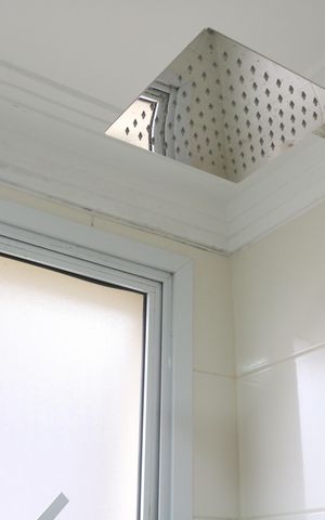 Apartamento à venda com 74m², 2 quartos e 1 vagaBanheiro 1