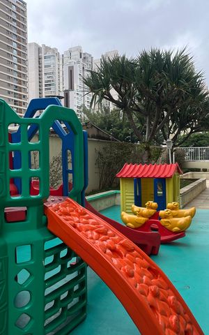 Apartamento à venda com 74m², 2 quartos e 1 vaga Apartamento à venda com 74m², 2 quartos e 1 vagaÁrea comum - Playground