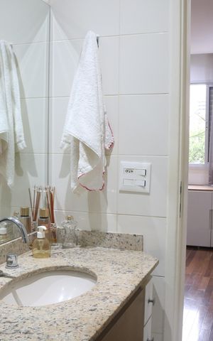 Apartamento à venda com 74m², 2 quartos e 1 vagaBanheiro 2