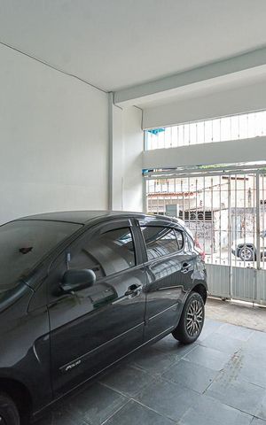 Casa à venda com 400m², 3 quartos e 2 vagas Casa à venda com 400m², 3 quartos e 2 vagasGaragem