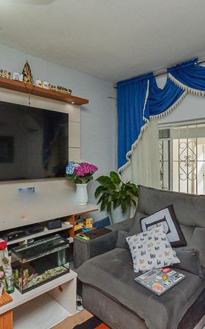 Casa à venda com 400m², 3 quartos e 2 vagas Casa à venda com 400m², 3 quartos e 2 vagasSala