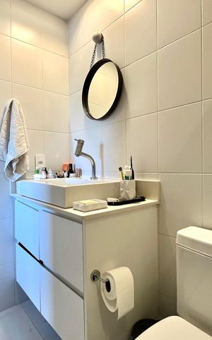 Apartamento à venda com 77m², 2 quartos e 2 vagas Apartamento à venda com 77m², 2 quartos e 2 vagasBanheiro da Suíte