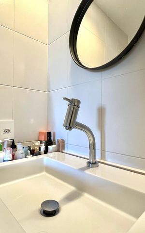 Apartamento à venda com 77m², 2 quartos e 2 vagas Apartamento à venda com 77m², 2 quartos e 2 vagasBanheiro da Suíte
