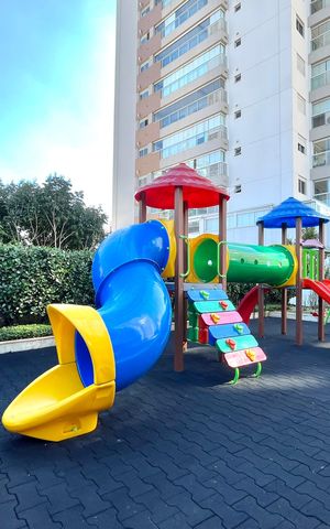 Apartamento à venda com 77m², 2 quartos e 2 vagas Apartamento à venda com 77m², 2 quartos e 2 vagasÁrea comum - Playground