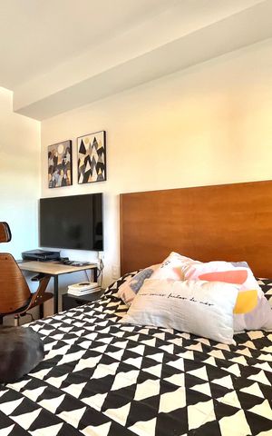 Apartamento à venda com 77m², 2 quartos e 2 vagas Apartamento à venda com 77m², 2 quartos e 2 vagasSuite