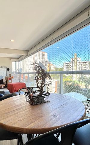 Apartamento à venda com 77m², 2 quartos e 2 vagas Apartamento à venda com 77m², 2 quartos e 2 vagasVaranda