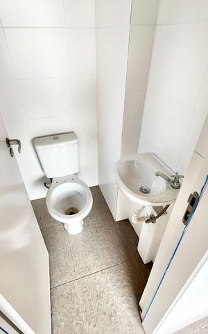 Casa de condomínio à venda com 124m², 3 quartos e 2 vagas Casa de condomínio à venda com 124m², 3 quartos e 2 vagasVaranda gourmet Banheiro