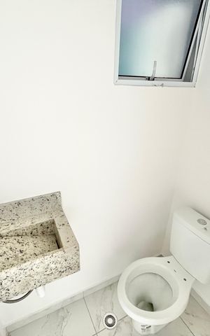 Casa de condomínio à venda com 124m², 3 quartos e 2 vagasLavabo