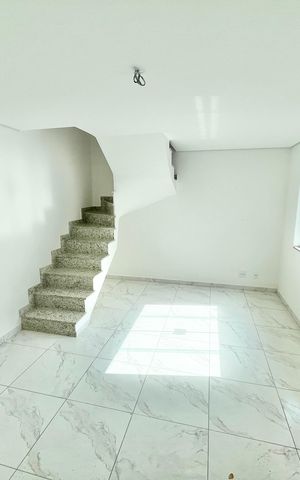 Casa de condomínio à venda com 124m², 3 quartos e 2 vagasSala
