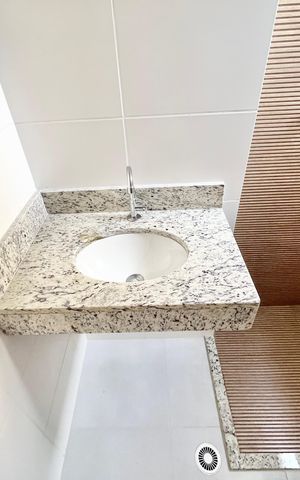Casa de condomínio à venda com 124m², 3 quartos e 2 vagasBanheiro da Suíte 1