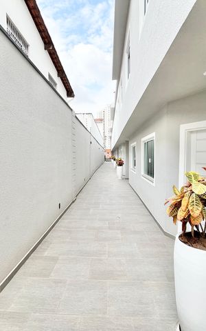 Casa de condomínio à venda com 124m², 3 quartos e 2 vagasCorredor