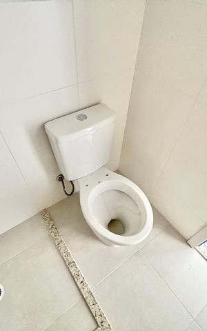 Casa de condomínio à venda com 124m², 3 quartos e 2 vagasBanheiro