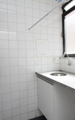 Apartamento à venda com 81m², 3 quartos e 1 vagaÁrea de Serviço