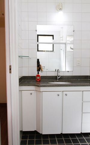 Apartamento à venda com 81m², 3 quartos e 1 vagaBanheiro da Suíte