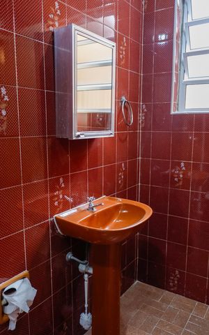 Casa à venda com 130m², 4 quartos e 2 vagasBanheiro 2