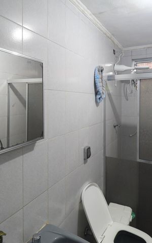 Casa à venda com 88m², 2 quartos e sem vaga Casa à venda com 88m², 2 quartos e sem vagaBanheiro