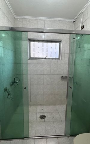Casa à venda com 339m², 5 quartos e 3 vagas Casa à venda com 339m², 5 quartos e 3 vagasBanheiro 2