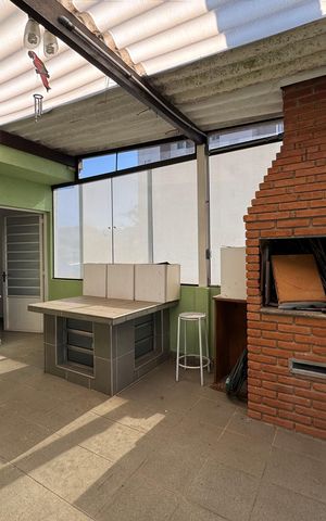 Casa à venda com 339m², 5 quartos e 3 vagas Casa à venda com 339m², 5 quartos e 3 vagasÁrea gourmet